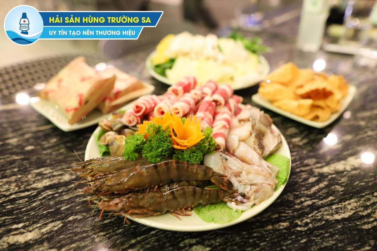 tổ chức tiệc gia đình tại hùng trường sa 35