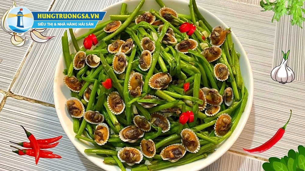 sò huyết xào rau muống