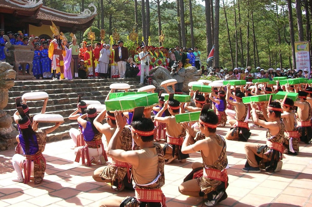 chơi ở đâu ăn gì ngày giỗ tổ