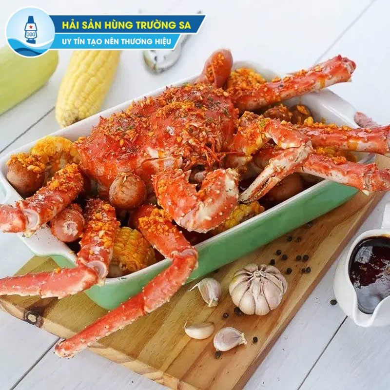 Món ăn cua hoàng đế Alaska hấp dẫn từ nhà hàng Hùng Trường Sa