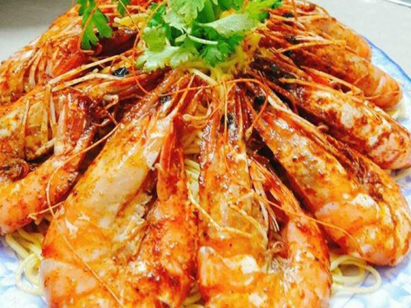 Món tôm sú rang muối đậm vị biển