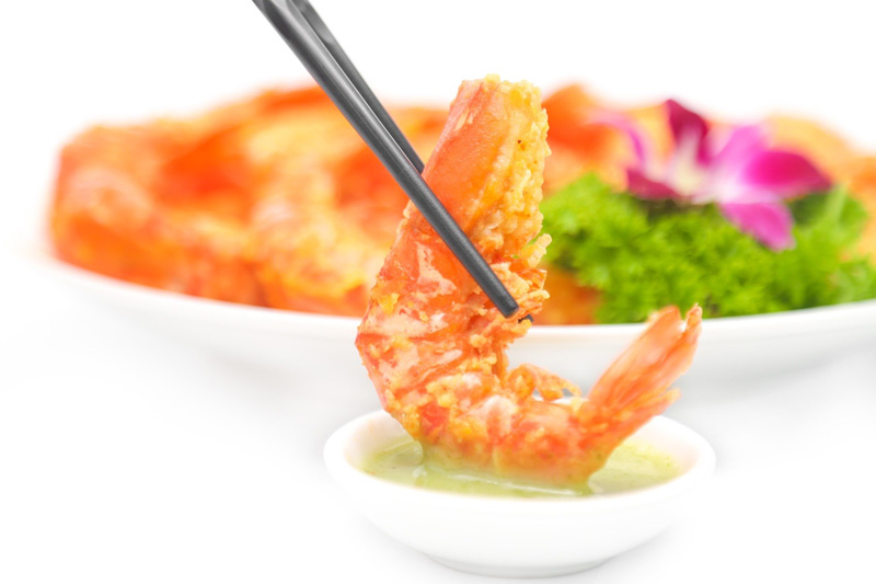 Tôm sú rang muốn ngon hơn chị chấm nước sốt
