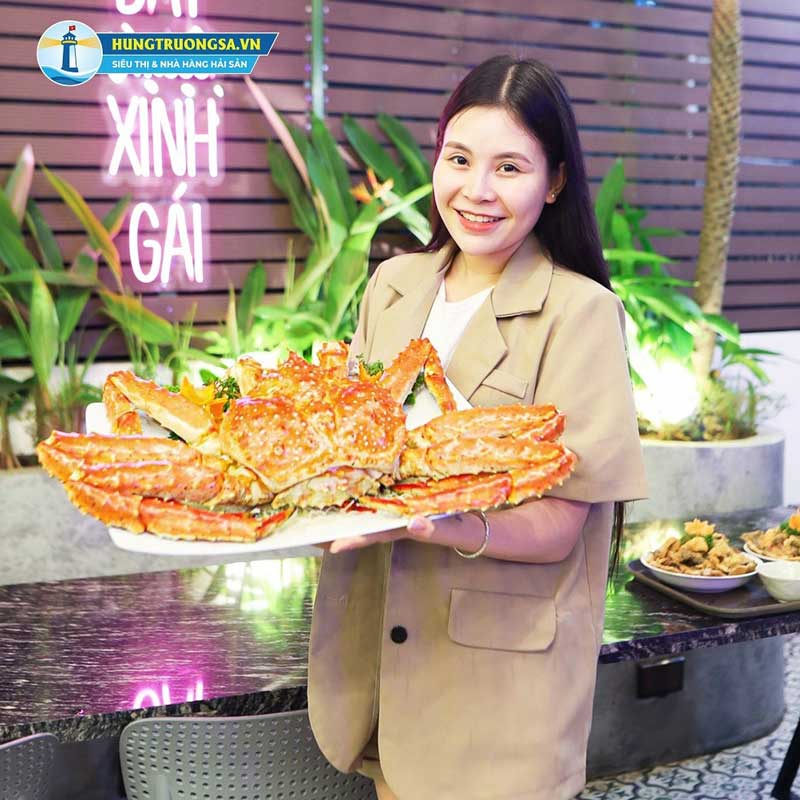 Cua Hoàng Đế hấp giàu protein phù hợp cho người tập gym ăn kiêng