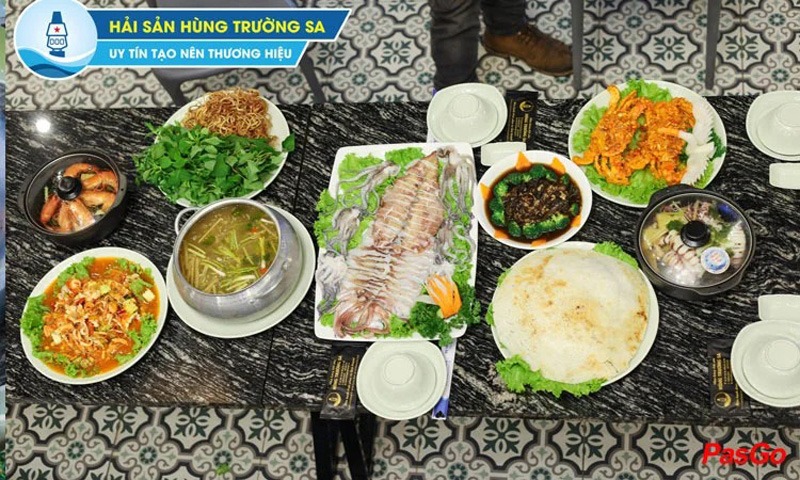 Menu hải sản cao cấp, đa dạng tại Nhà hàng Hùng Trường Sa