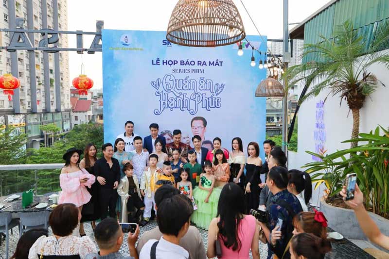 Setup trang trí tiệc công ty tại Nhà hàng Hùng Trường Sa