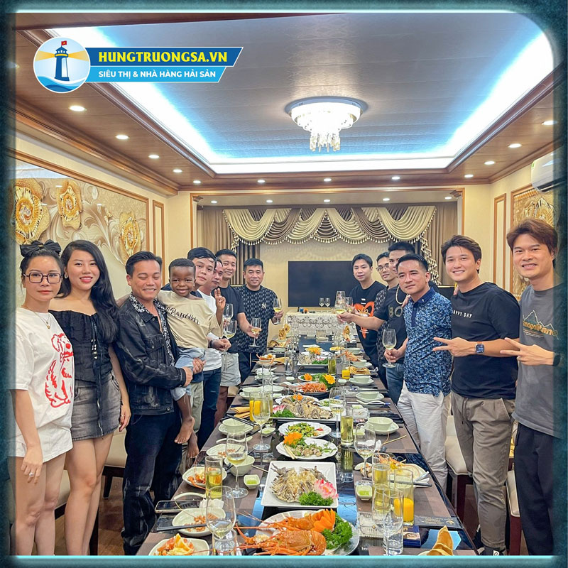 Bữa tiệc hải sản Hùng Trường Sa cuối năm phù hợp nhiều độ tuổi