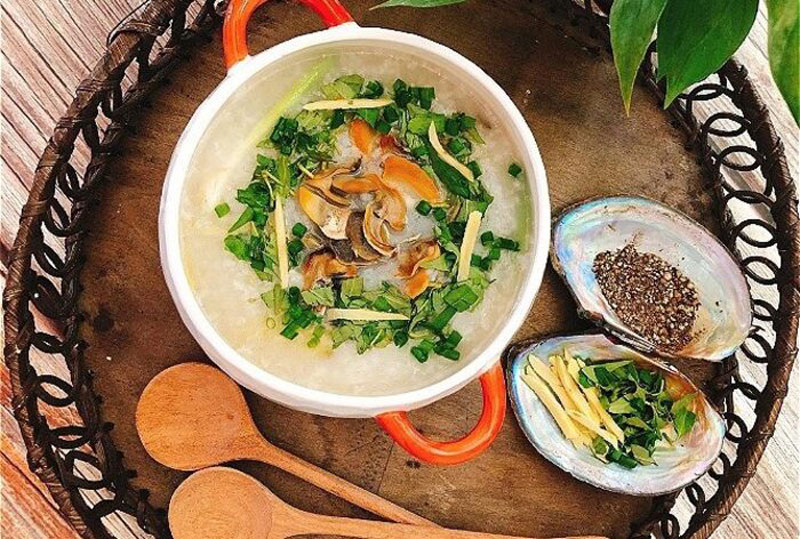 Cháo hải sản chất lượng từ nguyên liệu tại Nhà hàng Hùng Trường Sa