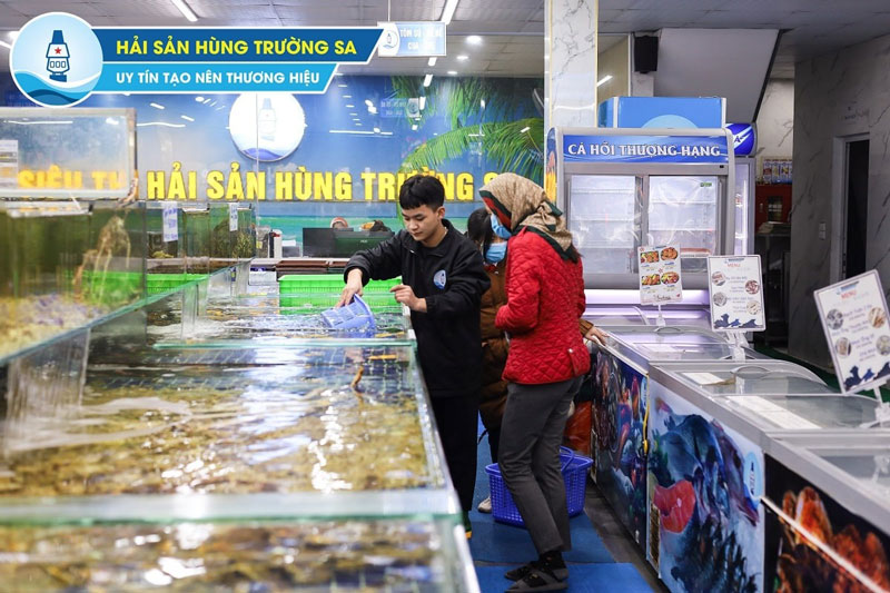 Hùng Trường Sa phục vụ tậm tâm và nhiệt tình