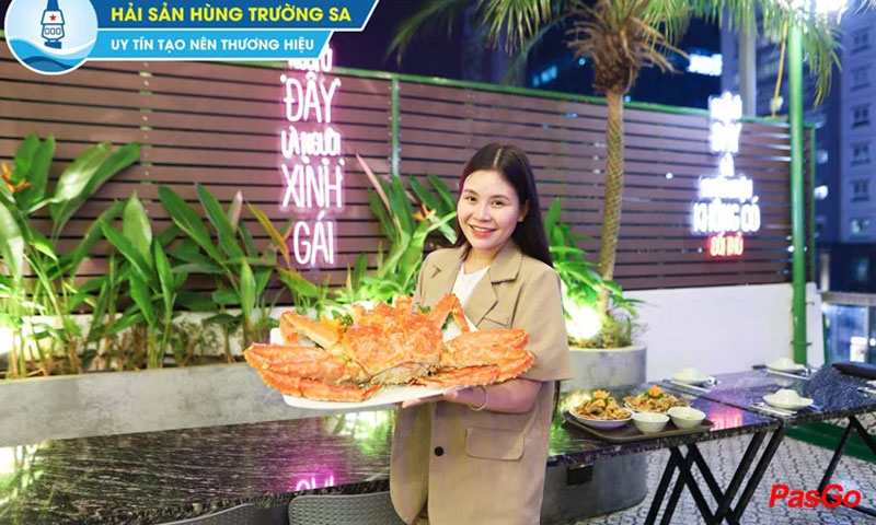 khoảnh khắc háo hức này luôn được nhiều khách ghi lại bằng hình ảnh tại nhà hàng