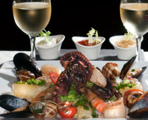 Vang trắng Toretto kết hợp với mực hấp