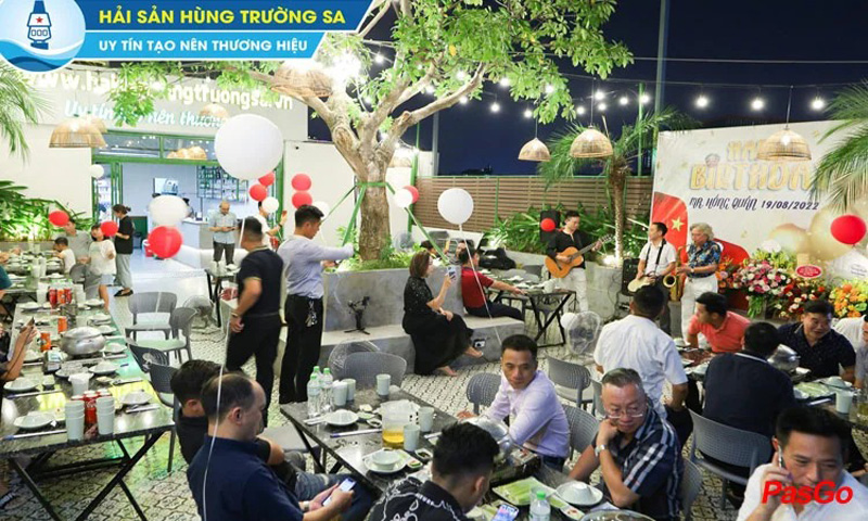 Trang trí sinh nhật tháng 3 tại Nhà hàng Hùng Trường Sa